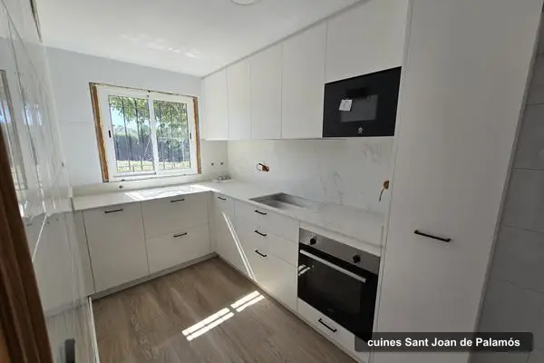 Cuines Quim Artau, empresa de reformes de cuina a Sant Joan de Palamós