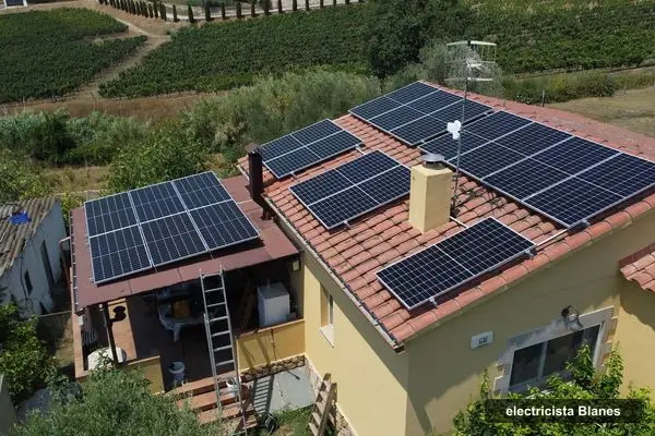 INSTAL·LACIONS MAR I MURTRA S. L., electricista a Blanes