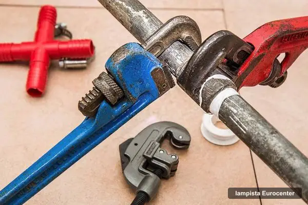 Multiserveis d'Aro -Fontanería, Lampistería, Electricidad, Calefacción y Antenas., lampista a Eurocenter